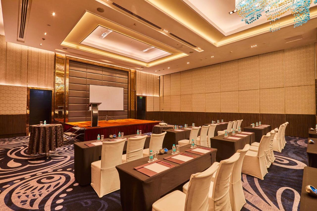 Crowne Plaza New Delhi Rohini By Ihg Hotel Eksteriør billede